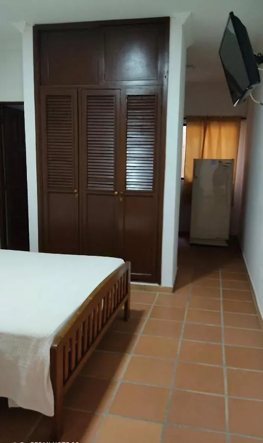 Cecil Aparta Estudios Barranquilla  0*,